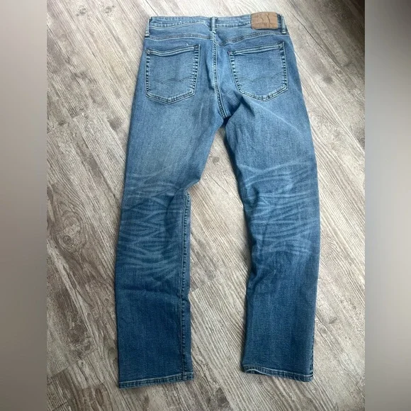 American Eagle Slim Straight-Leg Jeans Size: 32x32 - Picture 3 of 11